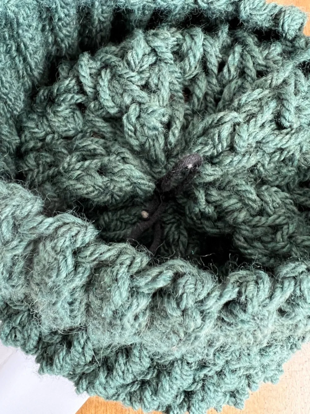 KROCHET by Krystle Handmade Green Knit Beanie w/removable Faux‎ Fur Pom NWT Sz M